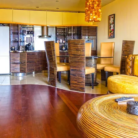 Apartmán Front Beach Designer